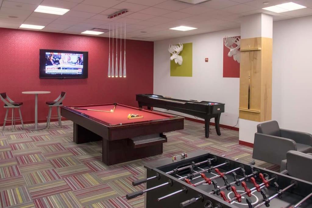 Charming Apartment At Crystal City With Amazing Amenities Arlington Exterior photo